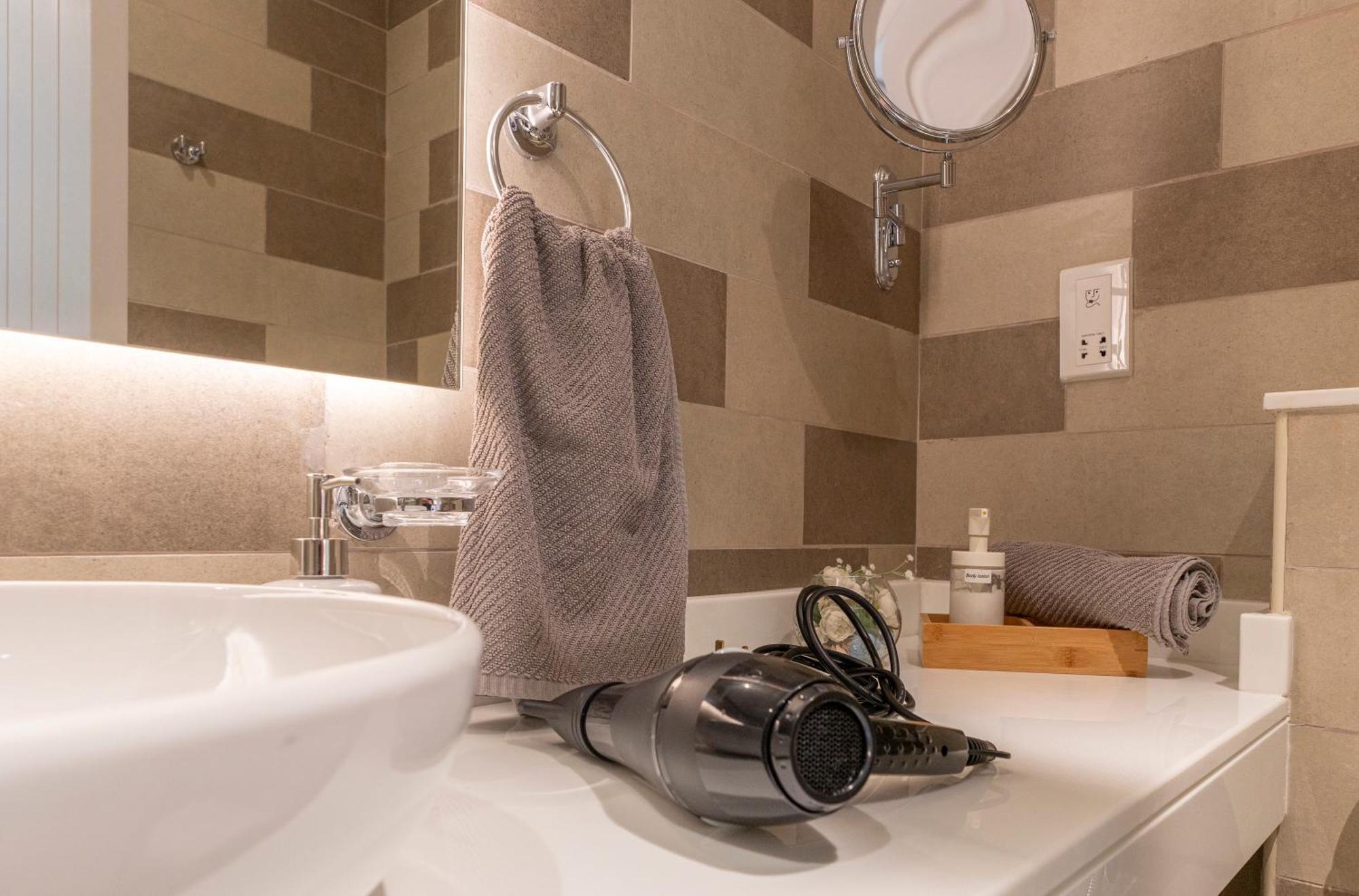 Studio With Private Beach Access At Palm Jumeirah ドバイ エクステリア 写真